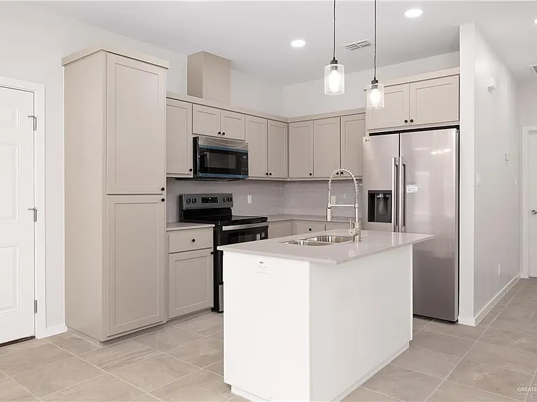 2501 Hilltop Ave #1 — Photo 5
