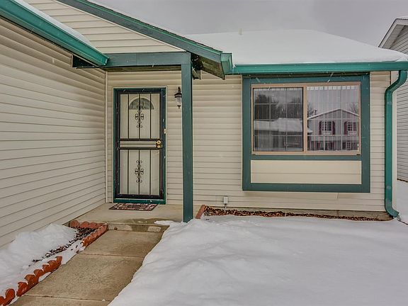 3rd image of 604 Canterbury Ct