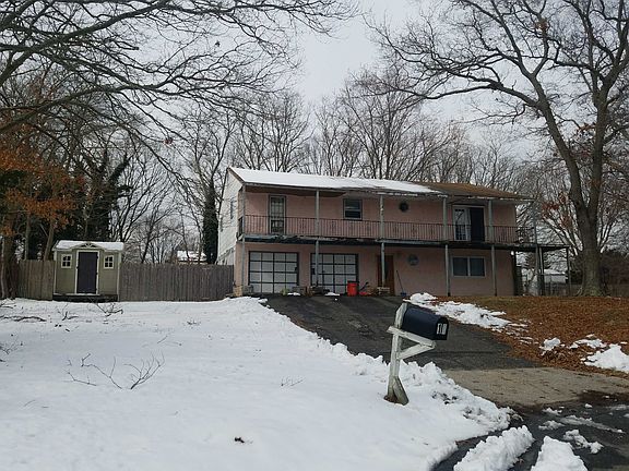 3rd image of 16 Patricia Ln