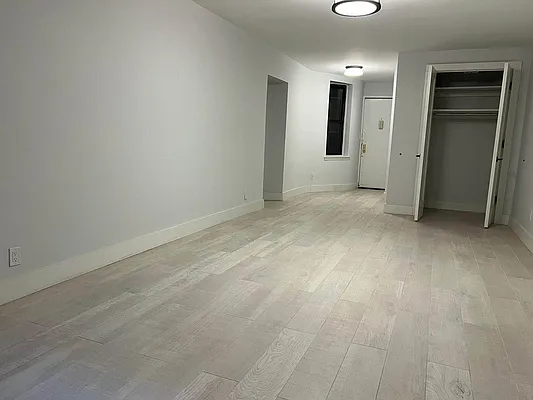 Rented by Five Town Global Realty | media 24