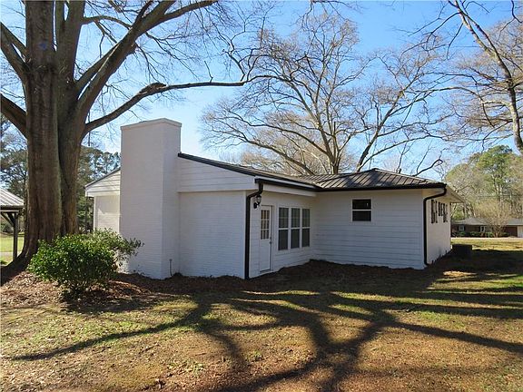 5th image of 220 John Phillips Rd