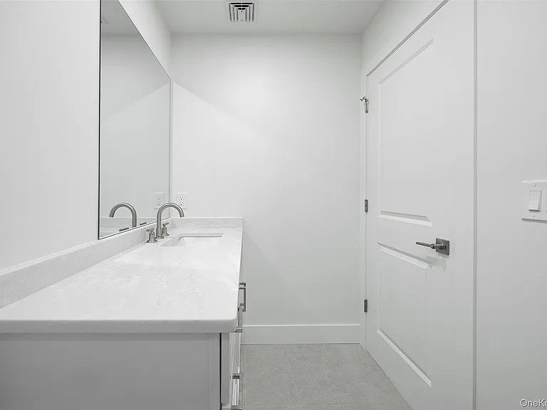 1 Dean Pl — Photo 16