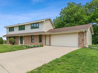 4301 College Heights Cir, Bloomington, MN 55437