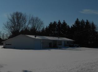 4537 W Cemetery Rd, Janesville, WI 53548