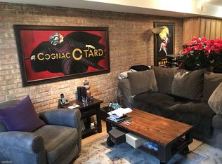 2828 N Burling St APT 105, Chicago, IL
