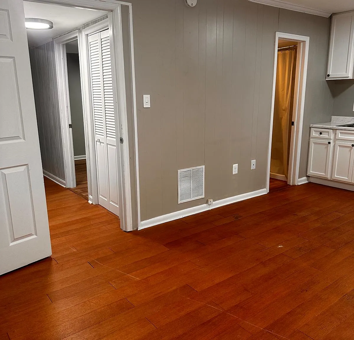 1 bed, 1820 sqft, $1,450 — Photo 3