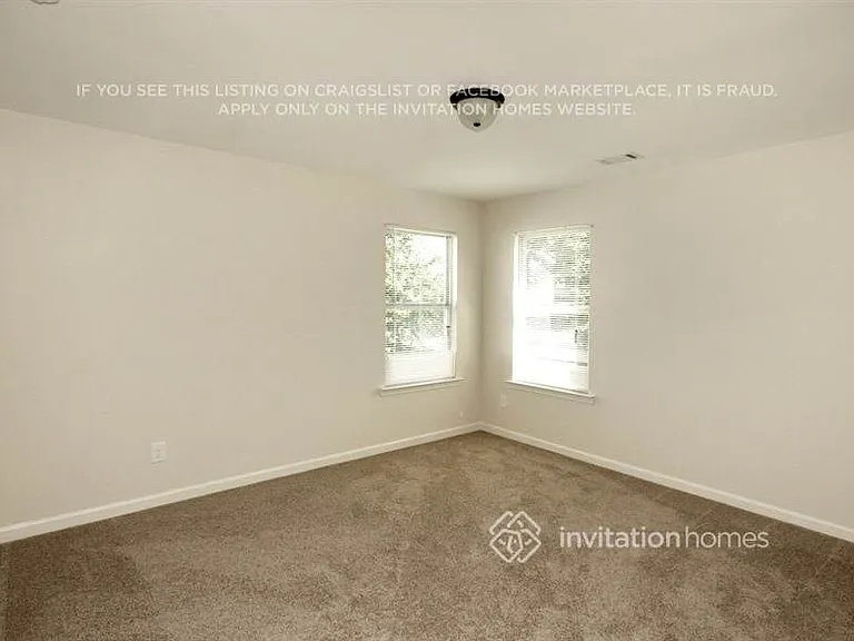 469 Village Broad St — Photo 5