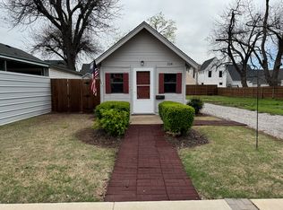218 W Main St, Edmond, OK 73003