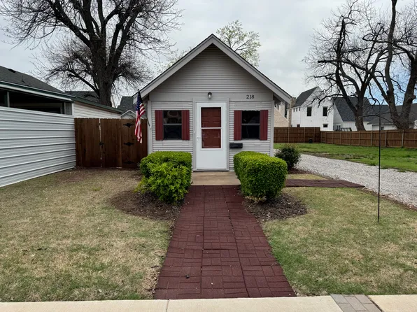 218 W Main St, Edmond, OK 73003