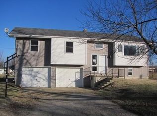 255 E 3rd St, Marshfield, MO 65706