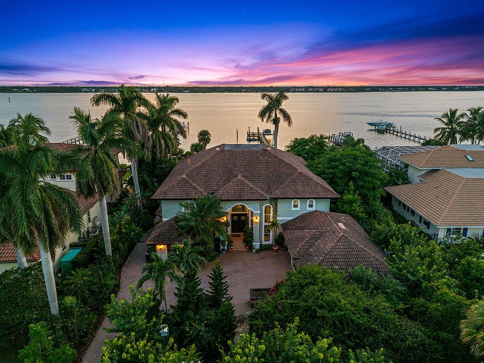 1st image of 2362 NW BAY COLONY Court