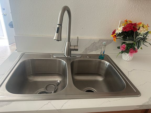 Kitchen sink