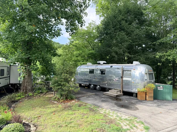 4229 E Pkwy #263-lot 263, Gatlinburg, TN 37738