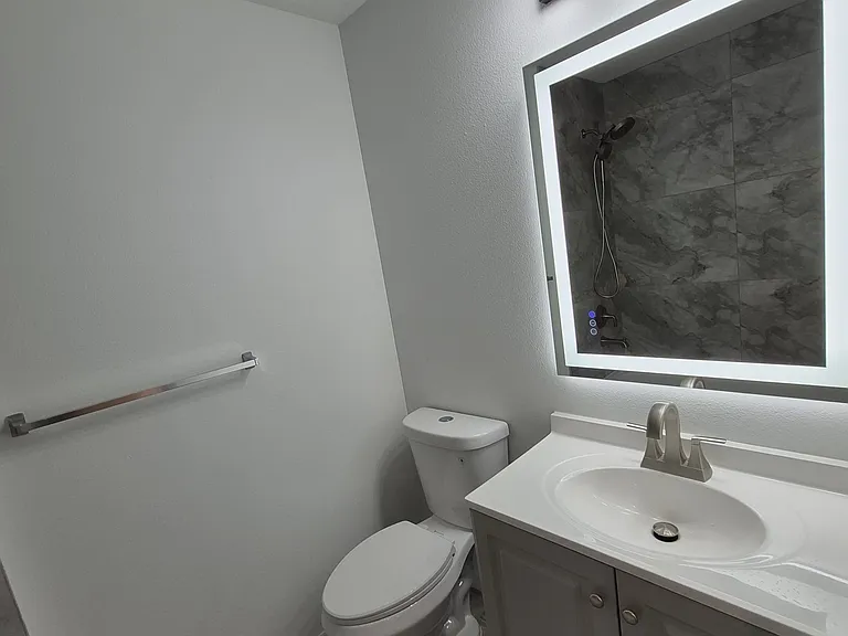 8666 Majestic Elm Ct — Photo 22