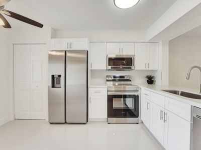 7350 Kinghurst Drive #206, Delray Beach, FL, 33446