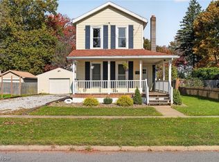 291 Vine St, Geneva, OH 44041