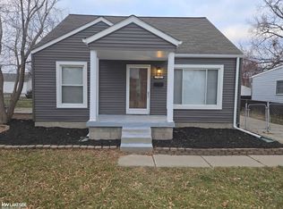 7337 Dale St, Center Line, MI 48015