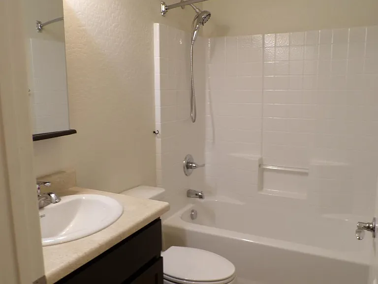 844 Tiablanca Rd — Photo 6