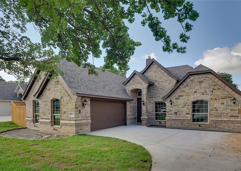 1st image of 904 Shady Oaks Dr