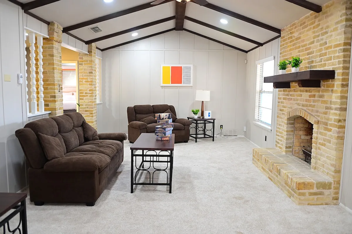 4 bed, $3,999 — Photo 3