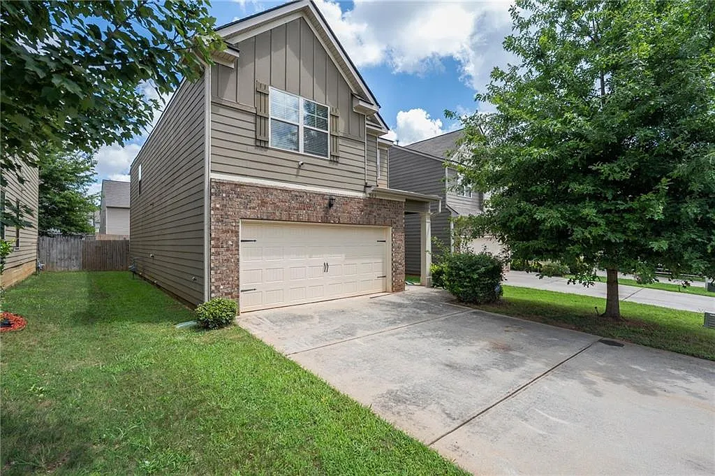3 bed, 2.5 bath, 1970 sqft, $2,700 — Photo 2