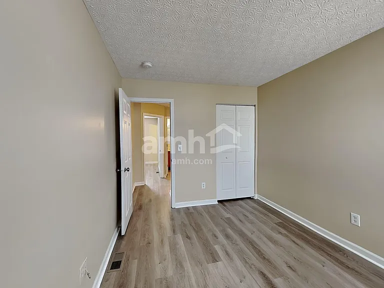 7057 Bennell Dr — Photo 16