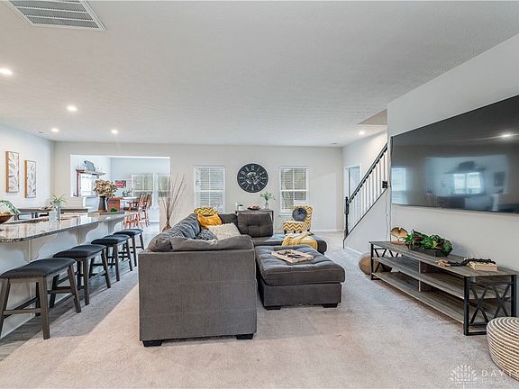 3rd image of 2191 Schmidt Dr