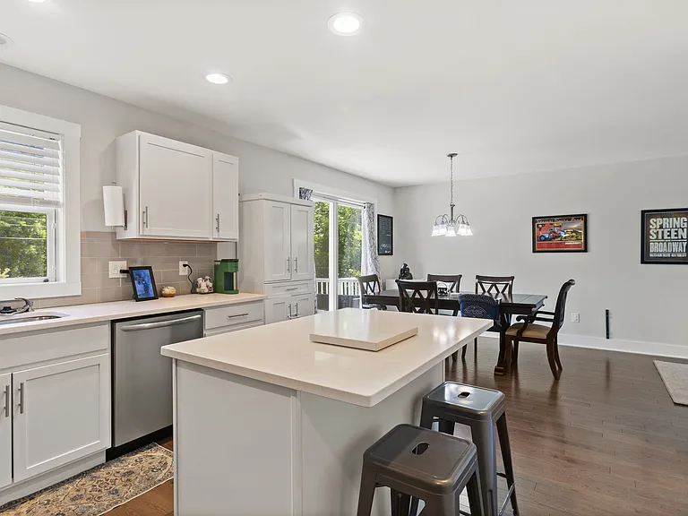110 Berwick Ave #110 — Photo 4
