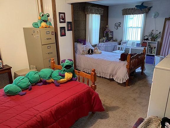 5th image of 12 Griggs Pl