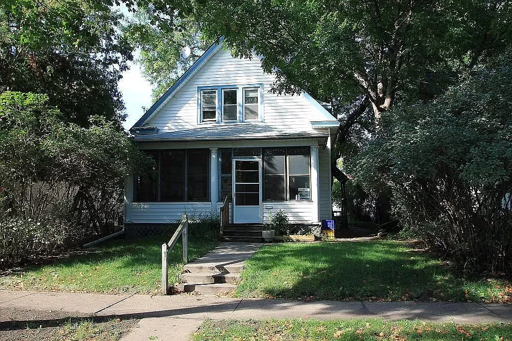 5 bed, 2367 sqft, $2,800 — Photo 1