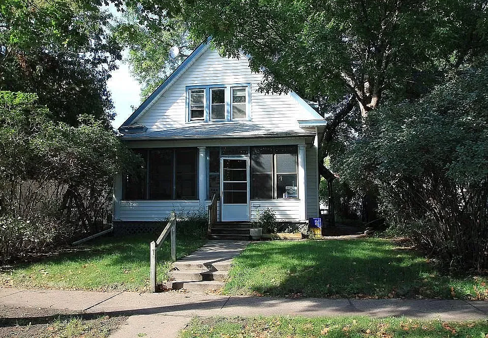 1415 Van Buren Ave