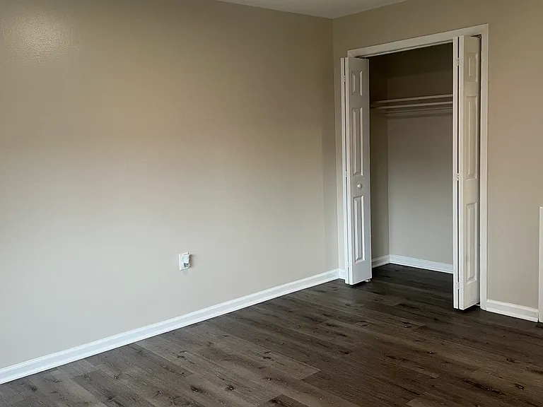 2318 Glendale Ter #1A — Photo 34
