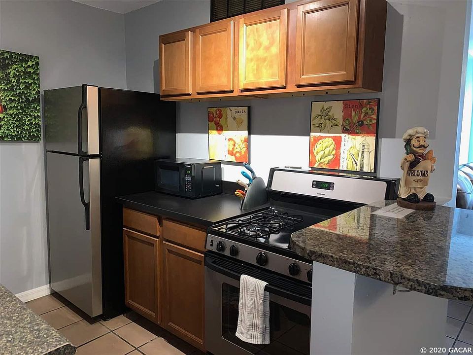 1st image of 1700 SW 16th Ct APT E6