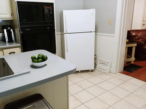 611A Church St, Hannibal, MO 63401