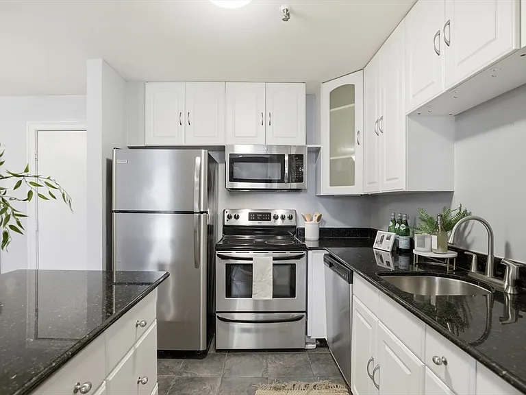 3 Appleton St #504 — Photo 3
