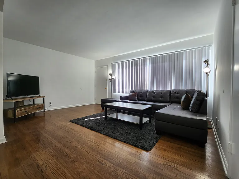 11307 Isleta St #3 — Photo 13