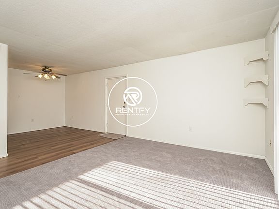 5th image of 2205 Sunderland Rd APT 115D