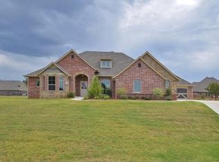 1612 Cordova Ct, Edmond, OK 73034