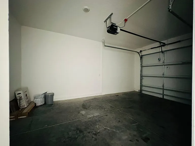 729 Benoi Dr — Photo 12
