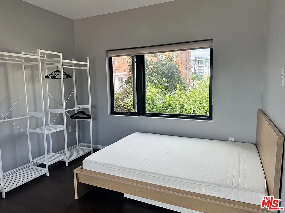 Studio, 450 sqft, $1,790 — Photo 3