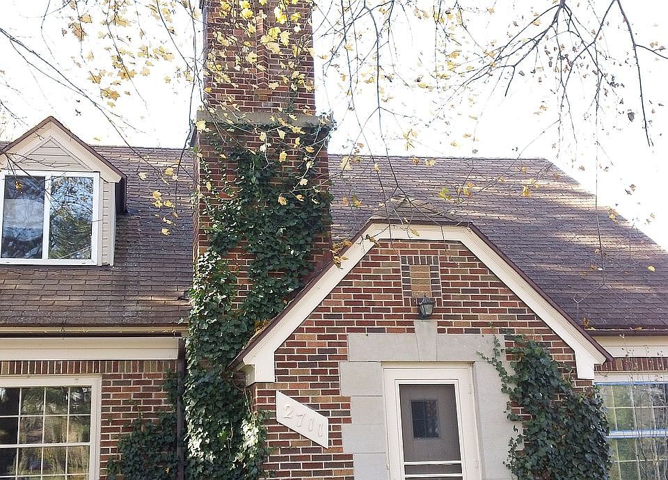 1st image of 2711 Plainfield Ave NE