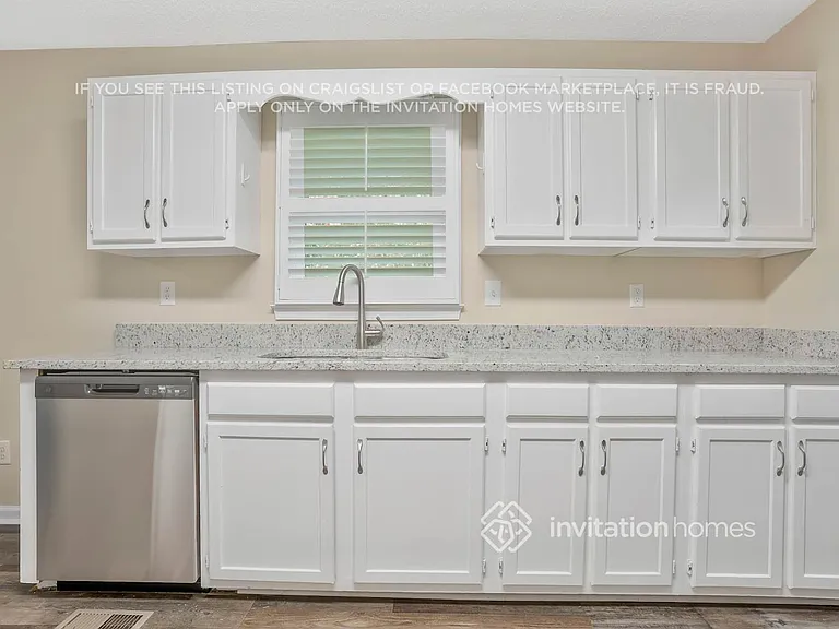 251 Warrenton Dr — Photo 10