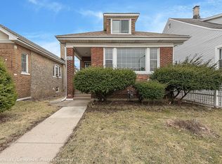 5331 W Addison St, Chicago, IL 60641