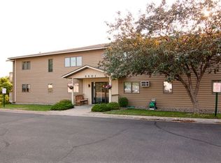 6601 Buckley Cir APT 102, Inver Grove Heights, MN 55076