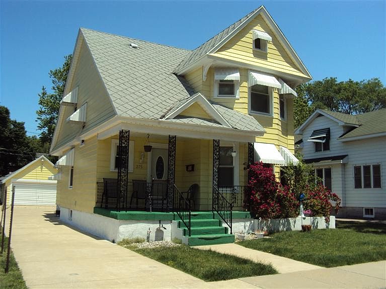 1st image of 275 W 13th St
