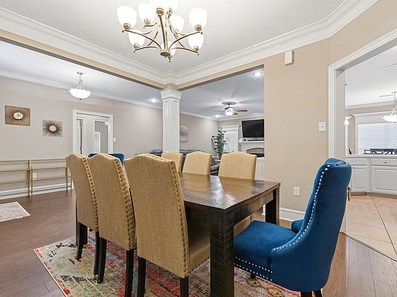 5th image of 2575 Forest Vw