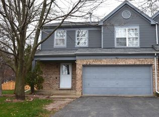 901 Old Oak Cir, Algonquin, IL