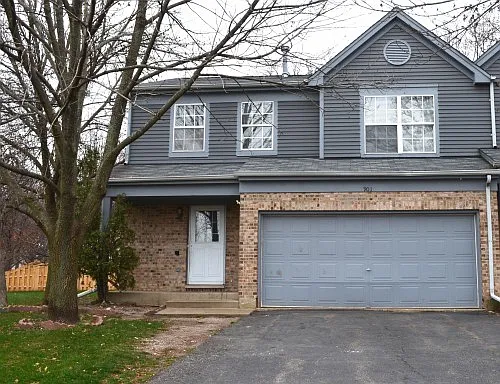 901 Old Oak Cir photo 1
