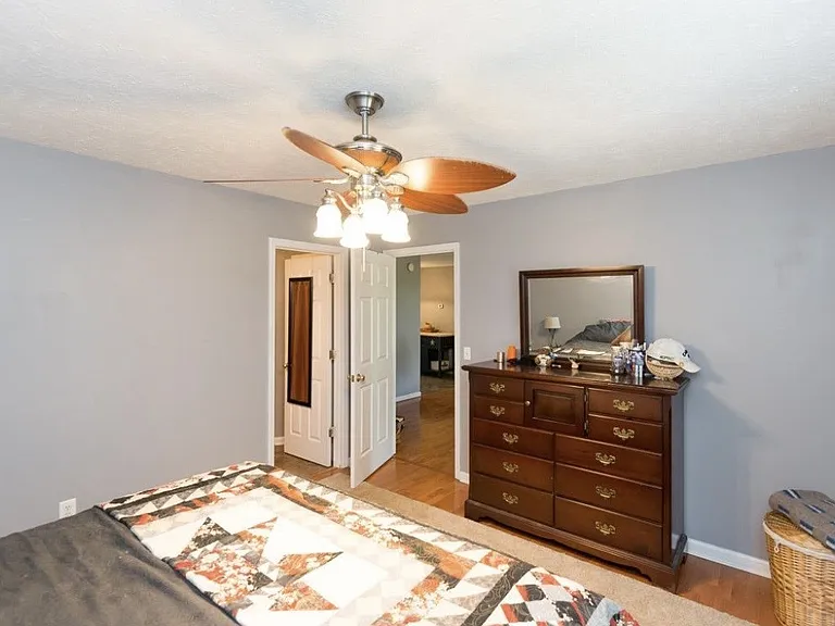1175 Gardendale Dr — Photo 7