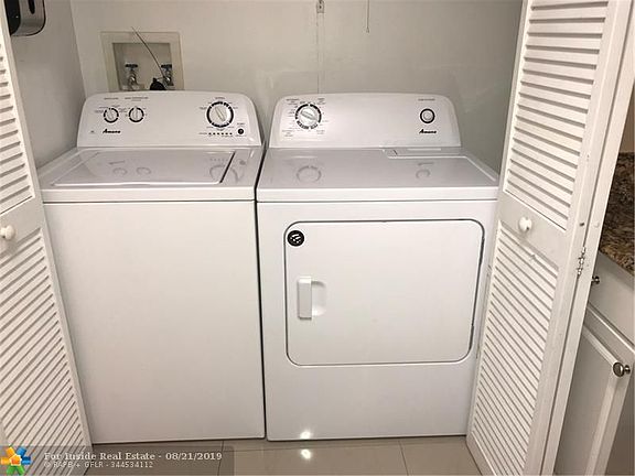 4th image of 1450 SE 3rd Ave APT 304